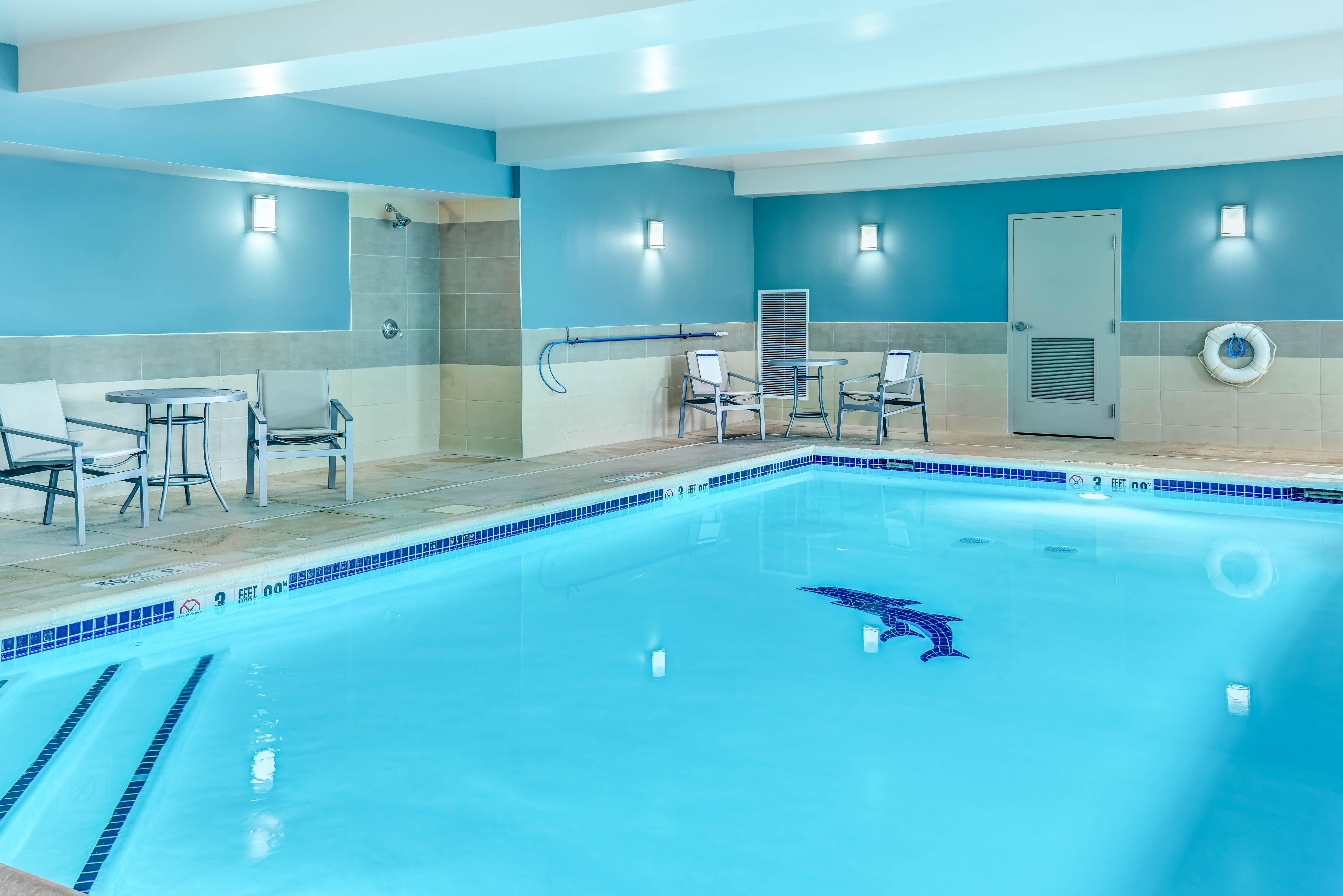 Holiday Inn Express Woodbridge By Ihg Avenel Exteriör bild