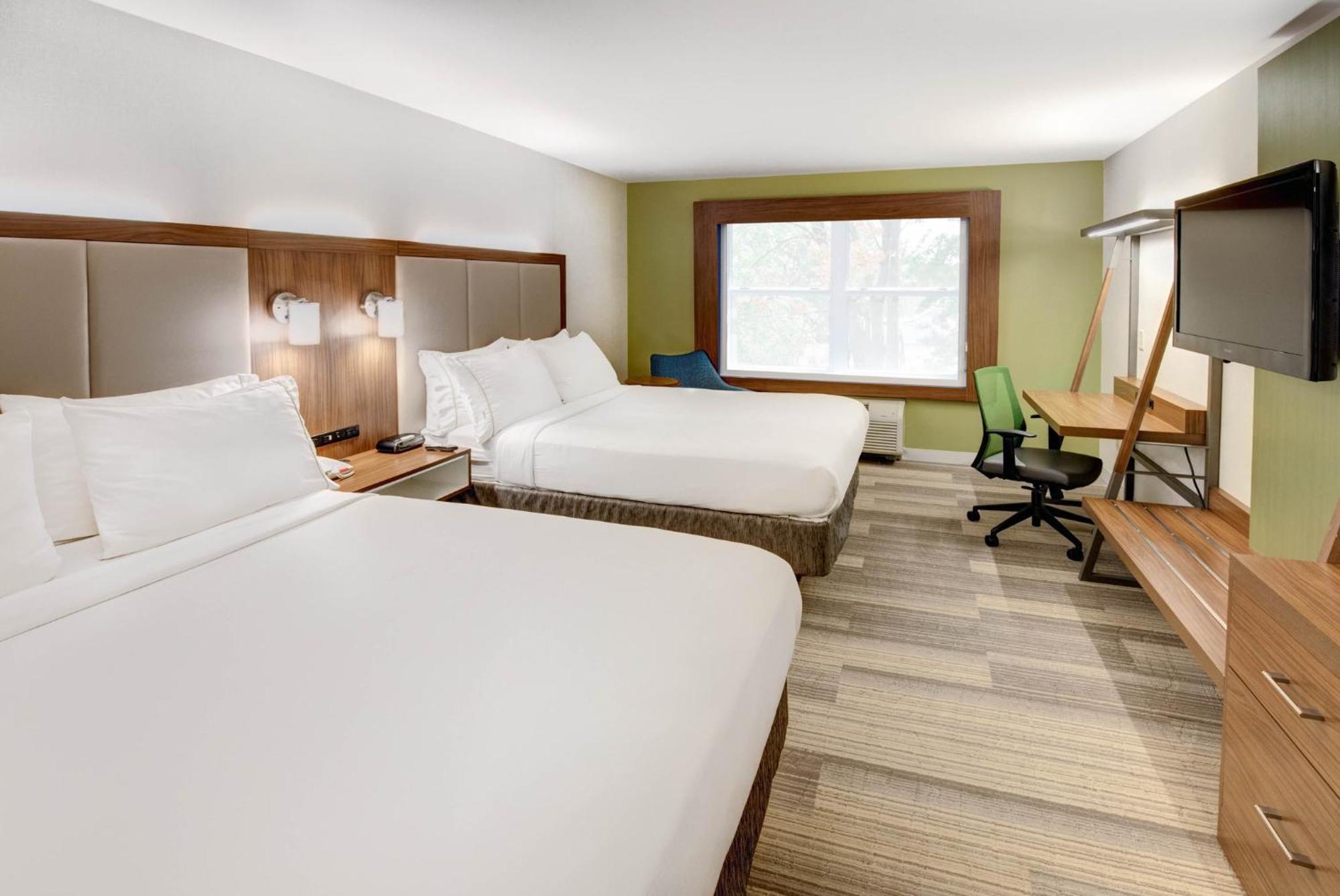 Holiday Inn Express Woodbridge By Ihg Avenel Exteriör bild