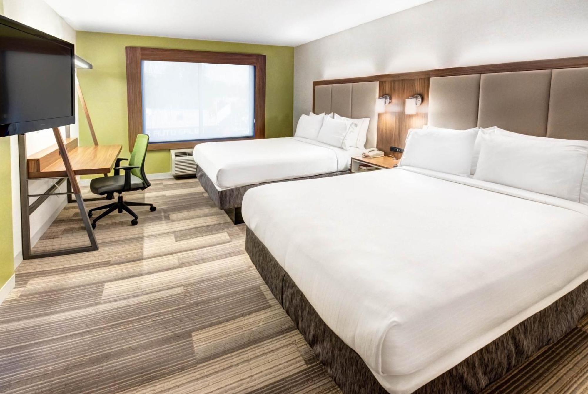 Holiday Inn Express Woodbridge By Ihg Avenel Exteriör bild
